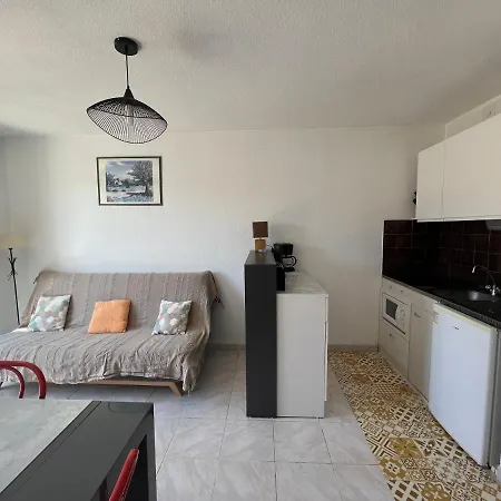 4 Personnes Au Village De La Apartment La Londe-les-Maures